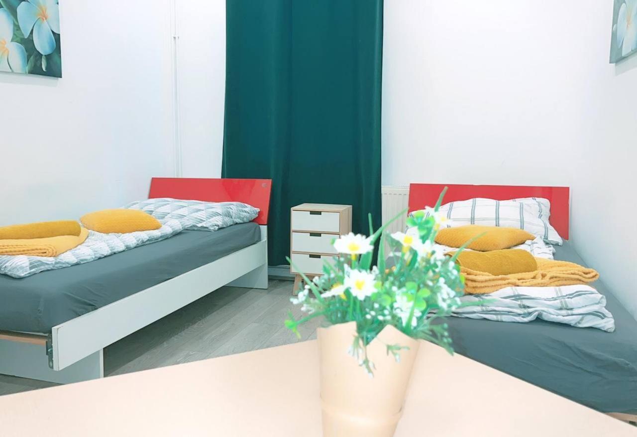 Comfort Triple Room Hn Βιέννη Εξωτερικό φωτογραφία