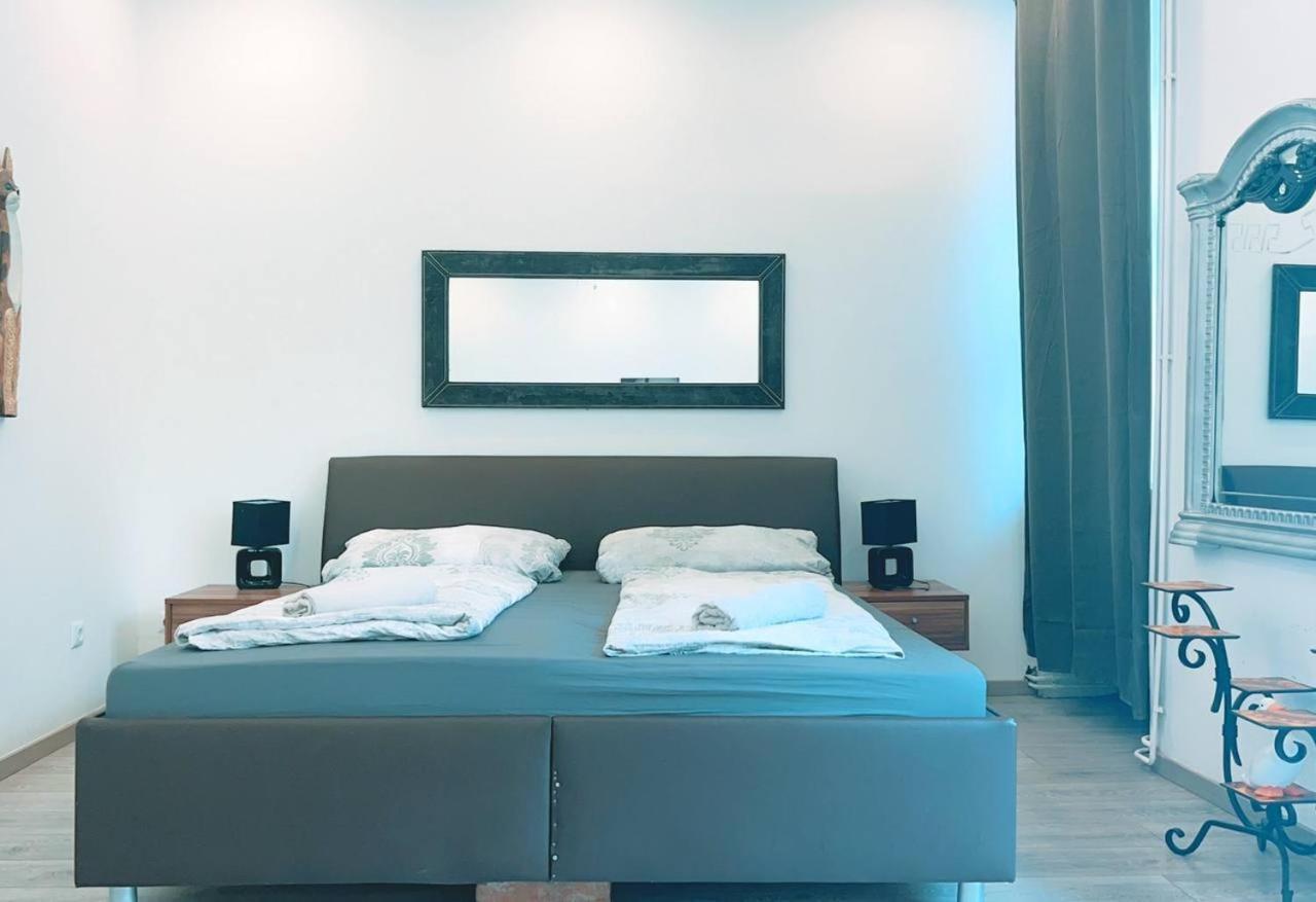 Comfort Triple Room Hn Βιέννη Εξωτερικό φωτογραφία